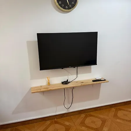 בית אירוח Confort Tv For 2 *