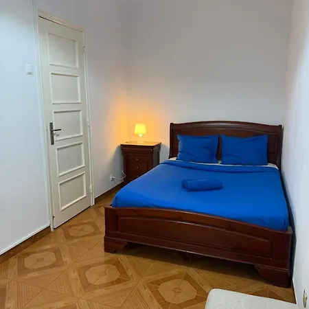 בית אירוח Confort Tv For 2